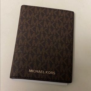 NWT Michael Kors passport case / wallet